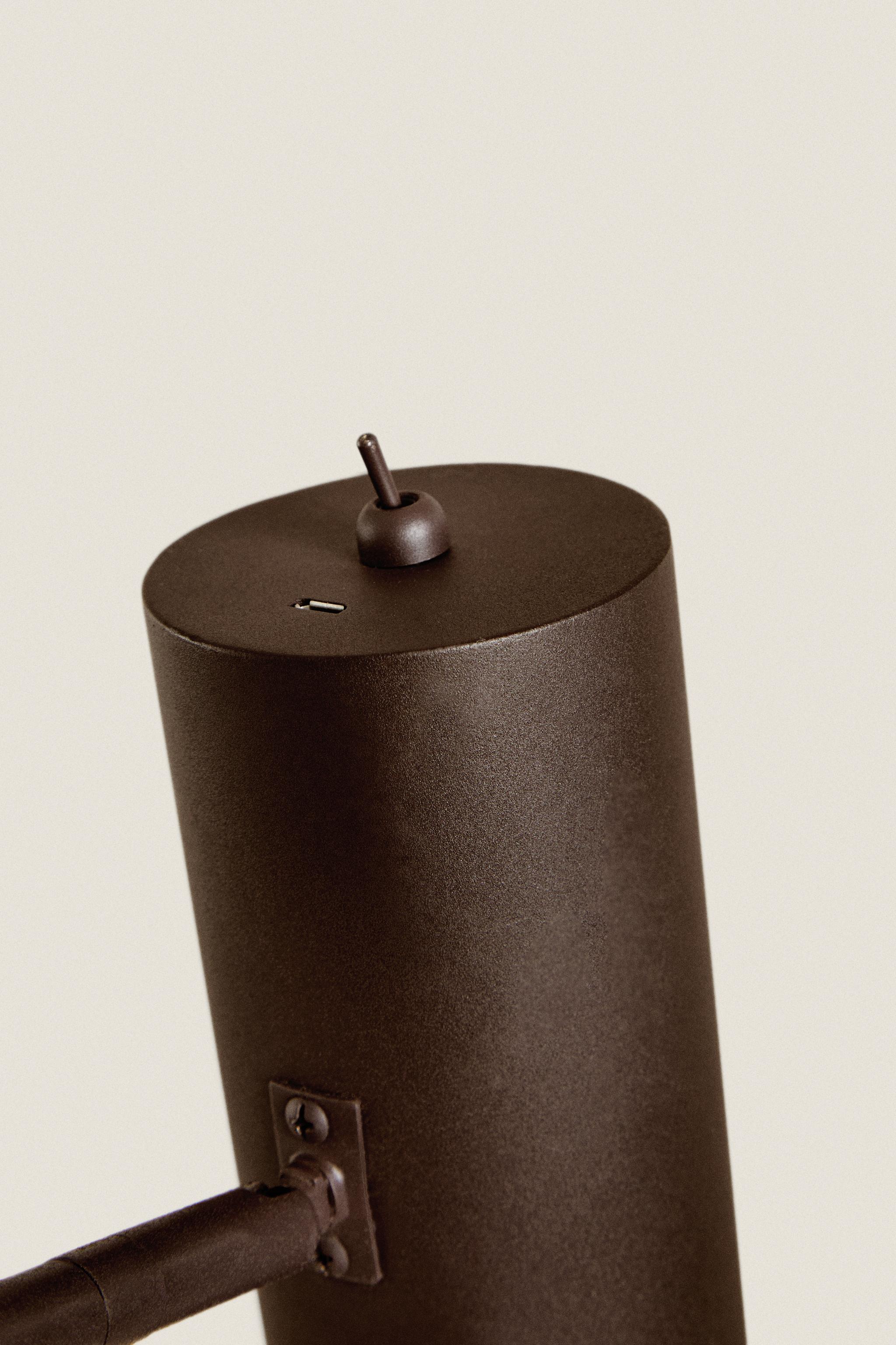 LAMPE PIED PROJECTEUR SANS FIL